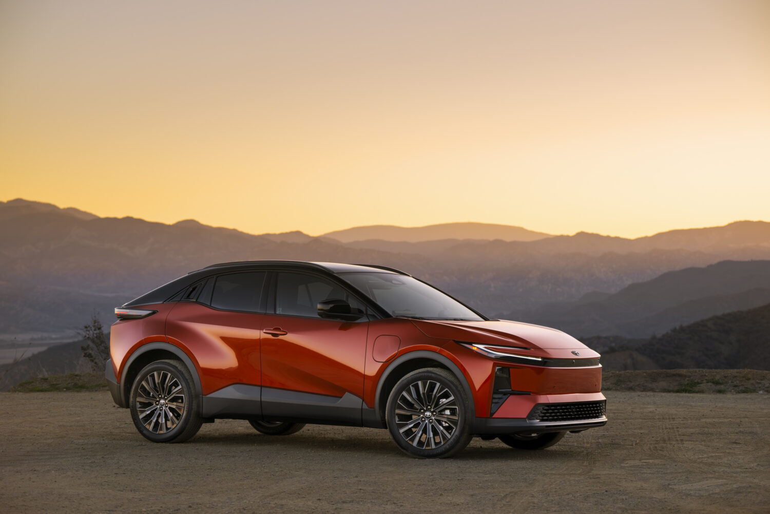 Official Toyota profile image of the 2026 Toyota C-HR XSE electric SUV