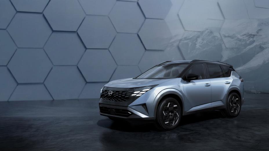 Silver Nissan X-Trail / Rogue Hybrid e-POWER front three-quarter official image